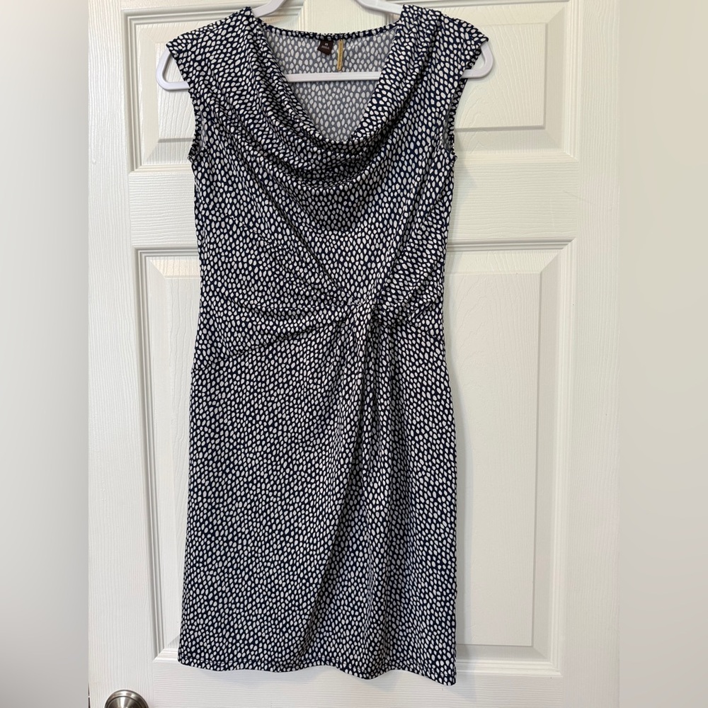 Dana Buchman Elegant Navy and White Patterned Dress - Size XS - Picture 10 of 16